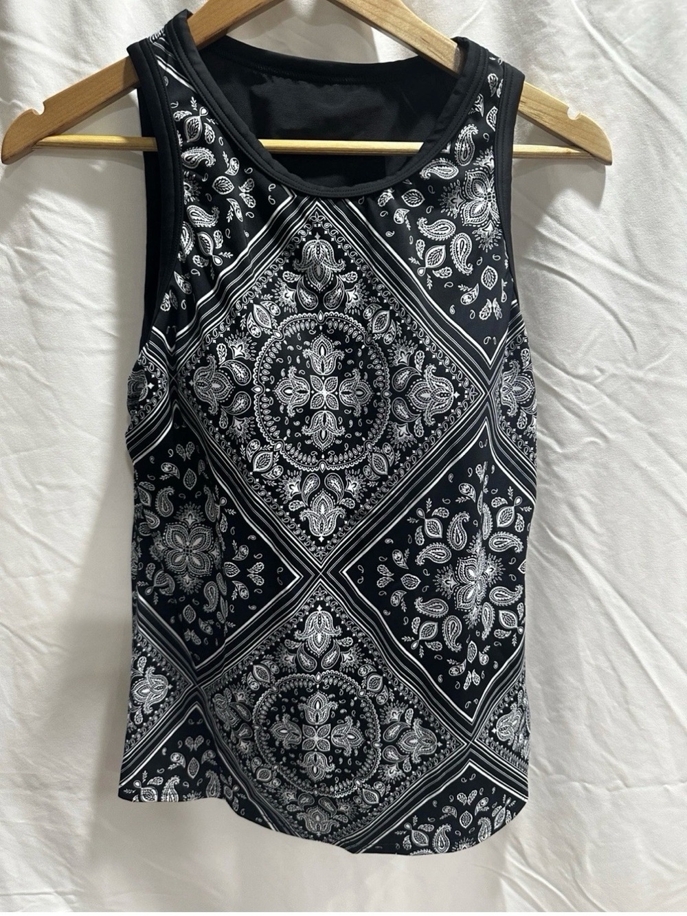 Lands’ End UPF 50 Tankini Paisley Top S